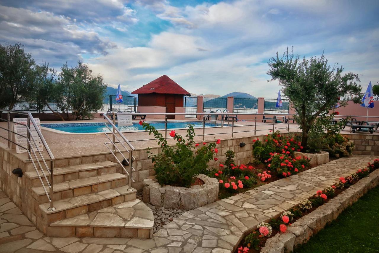 Apartments Maxi Katic Herceg Novi Exterior photo