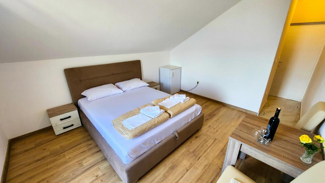 Apartments Maxi Katic Herceg Novi Exterior photo